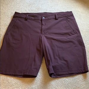 🍋 men’s maroon shorts